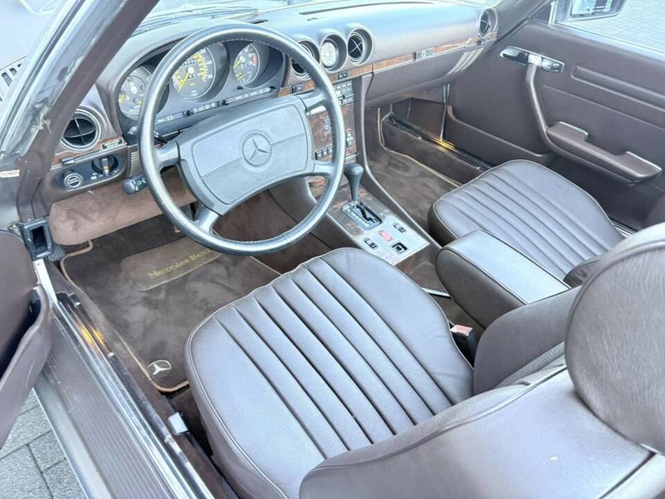 Image 26/50 of Mercedes-Benz 560 SL (1987)
