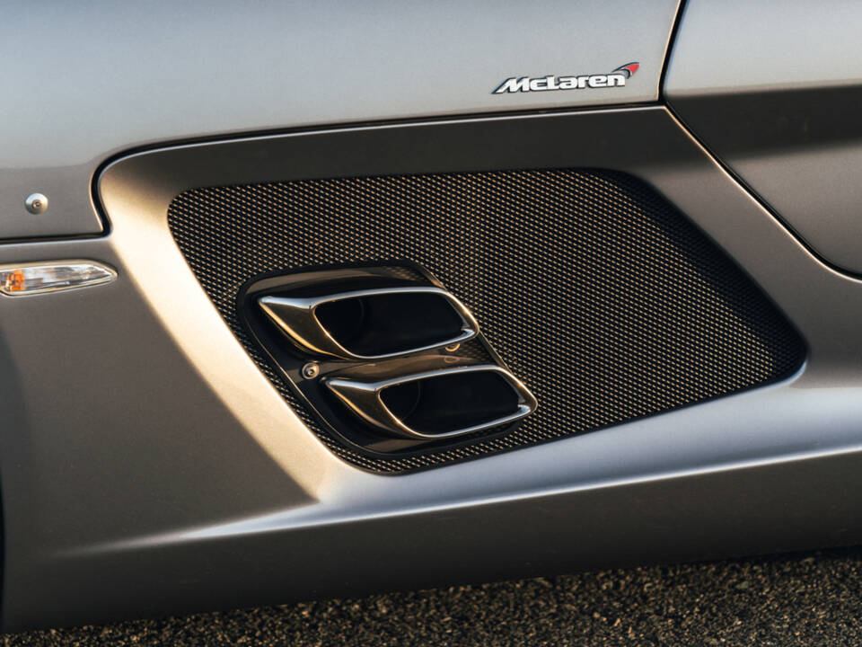 Image 21/45 de Mercedes-Benz SLR Stirling Moss (2009)
