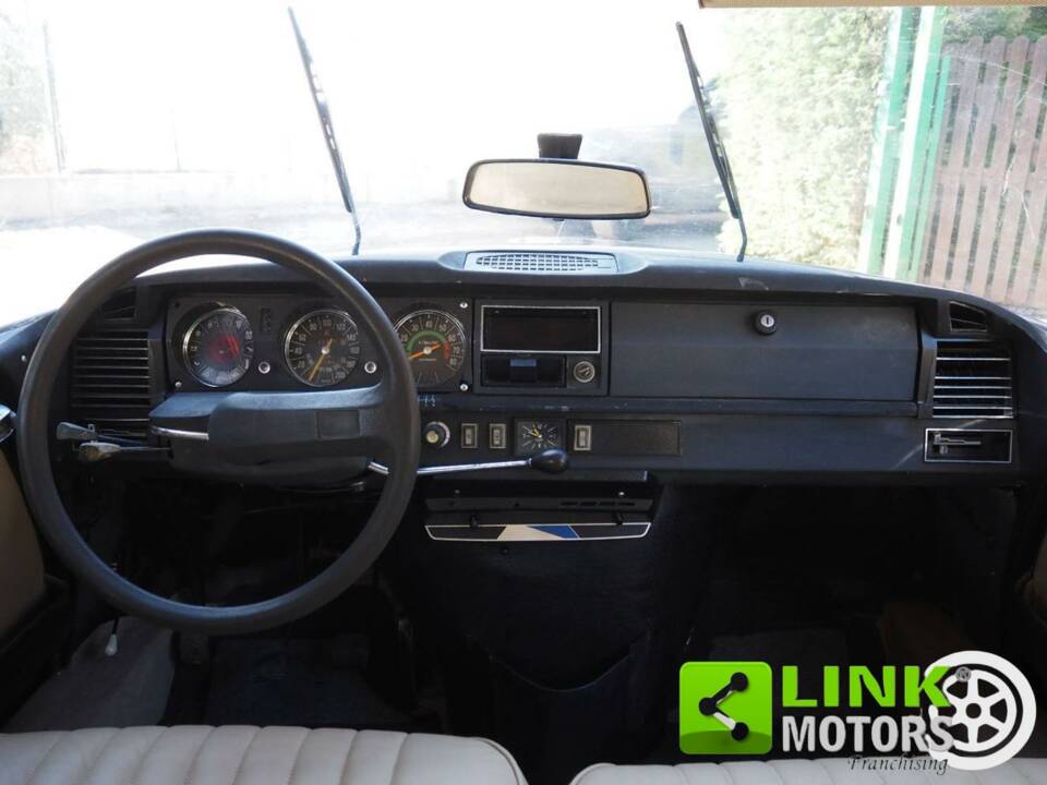 Image 5/10 of Citroën DS 21 (1972)