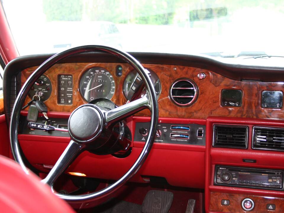 Bild 3/8 von Rolls-Royce Silver Spirit (1985)