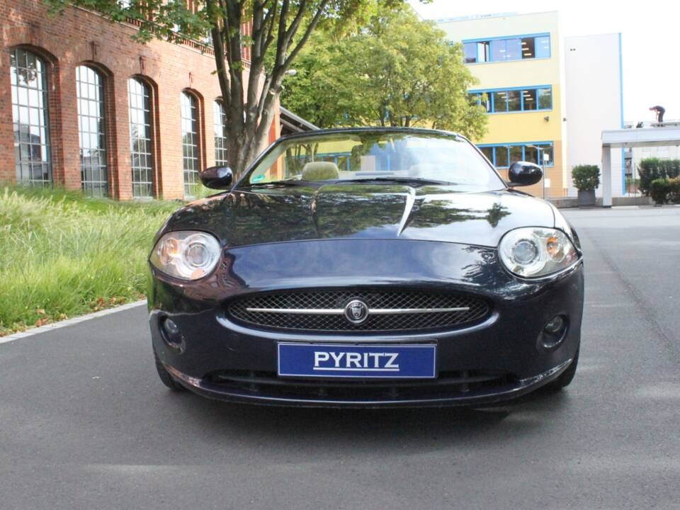 Image 7/23 of Jaguar XK 4.2 (2006)
