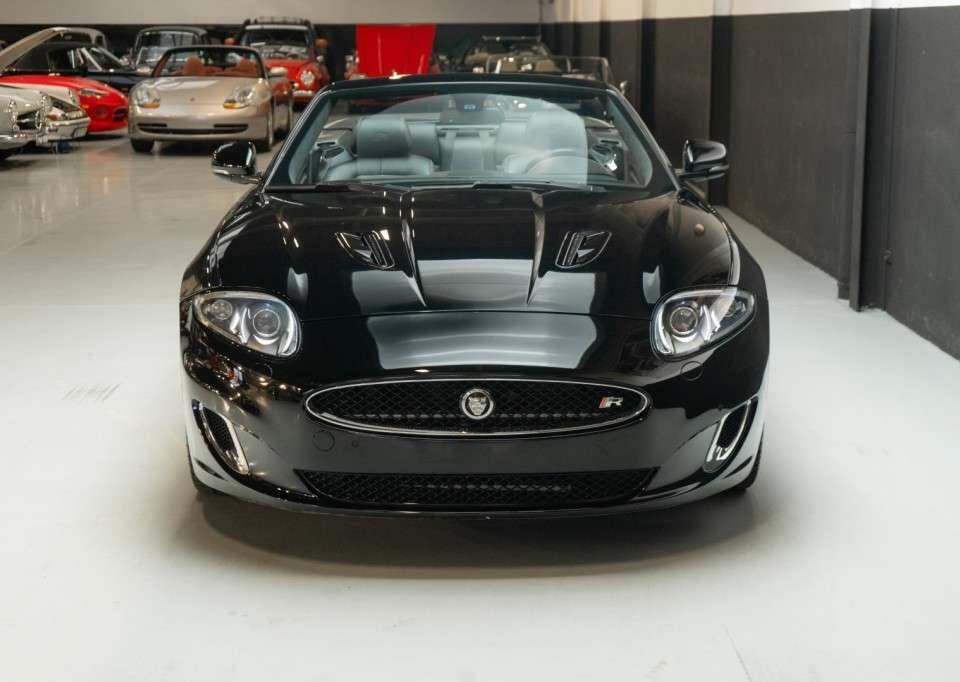 Image 34/50 of Jaguar XKR (2013)