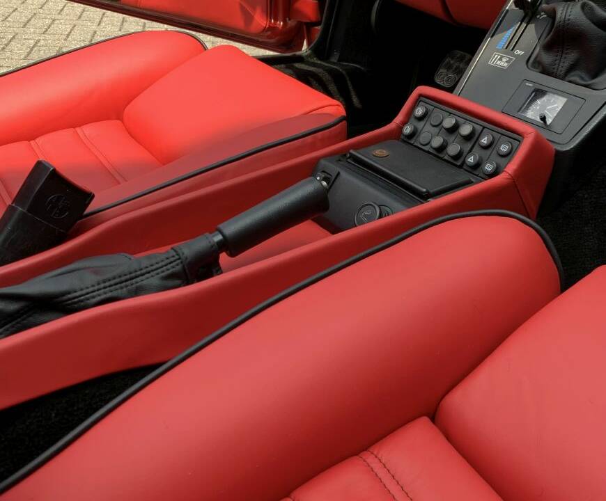 Image 5/9 of Alfa Romeo 2.0 Spider (1991)