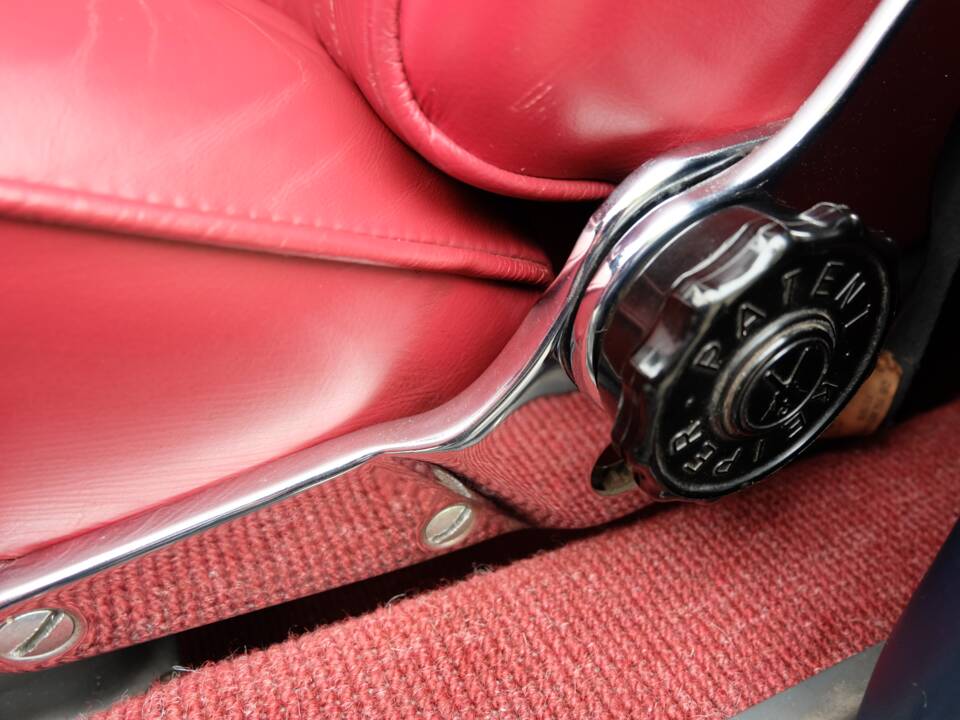 Image 65/76 de Mercedes-Benz 220 S b (1963)