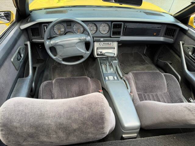 Image 14/25 of Pontiac Firebird TransAm (1992)