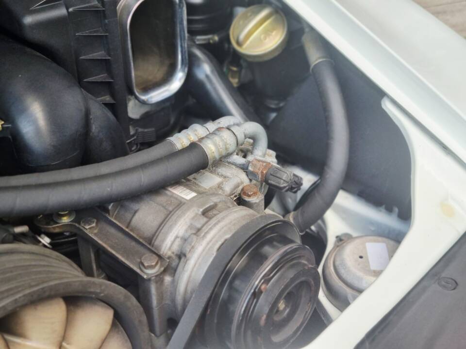 Image 37/45 of Porsche 911 Carrera 4 (1995)