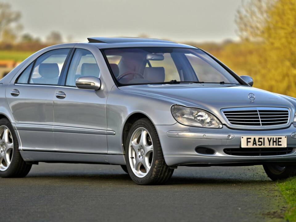 Image 8/50 de Mercedes-Benz S 500 L (2001)