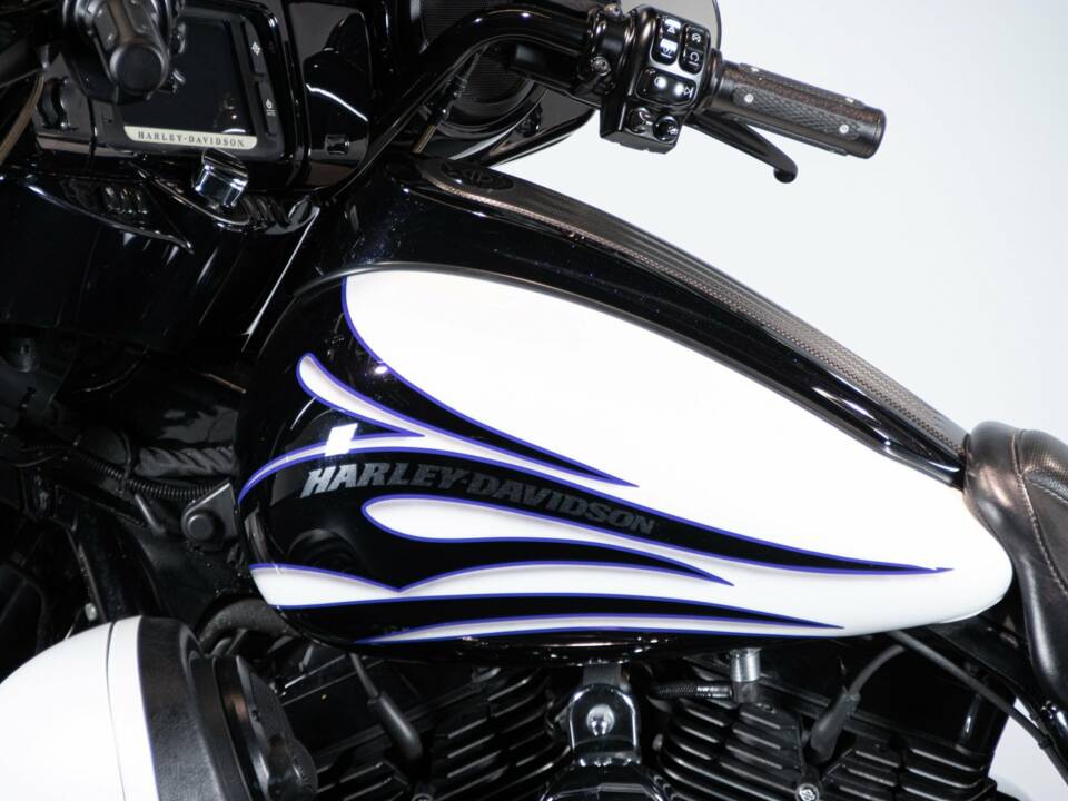 Bild 20/50 von Harley-Davidson DUMMY (2015)
