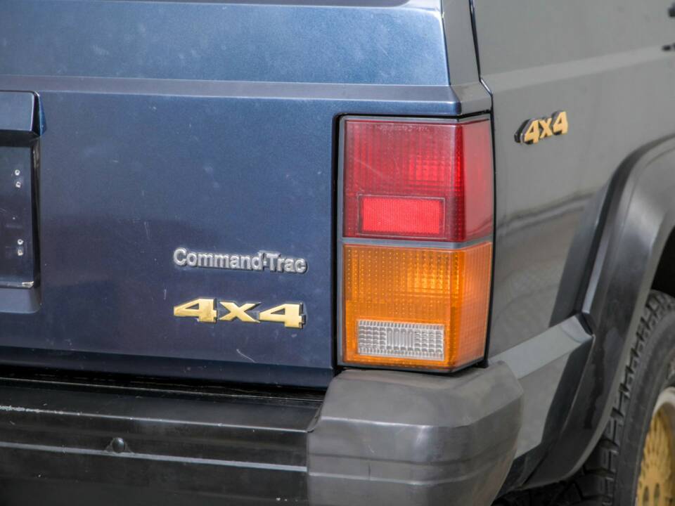 Bild 27/50 von Jeep Cherokee 2.8L V6 (1986)