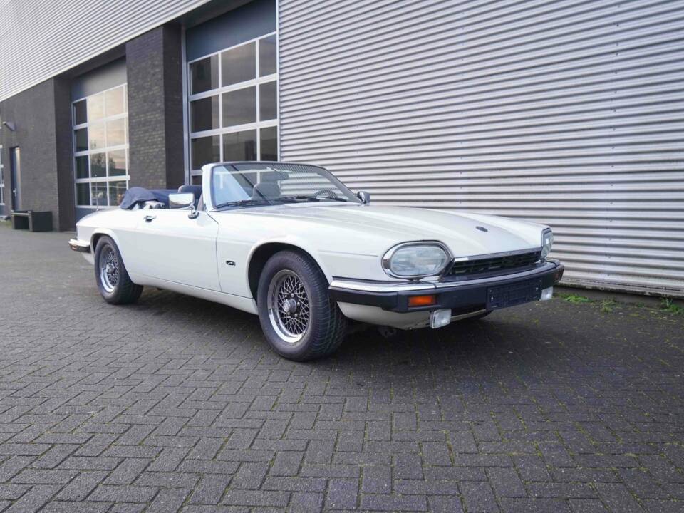Image 1/8 de Jaguar XJS 5.3 V12 (1992)