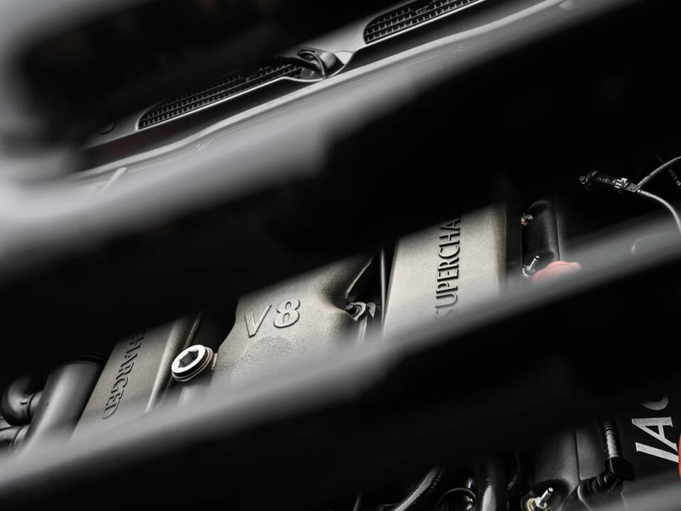 Image 51/51 of Jaguar XKR (2003)