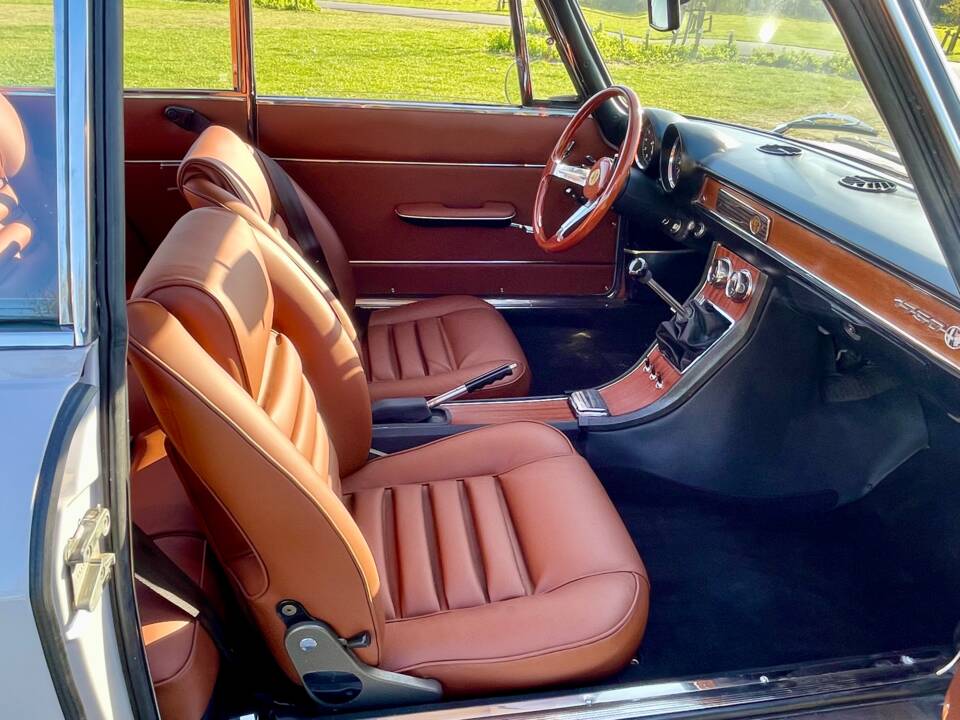 Image 13/47 de Alfa Romeo 1750 GT Veloce (1968)