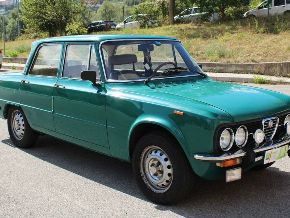 Afbeelding 7/10 van Alfa Romeo Giulia Nuova Super 1300 (1977)