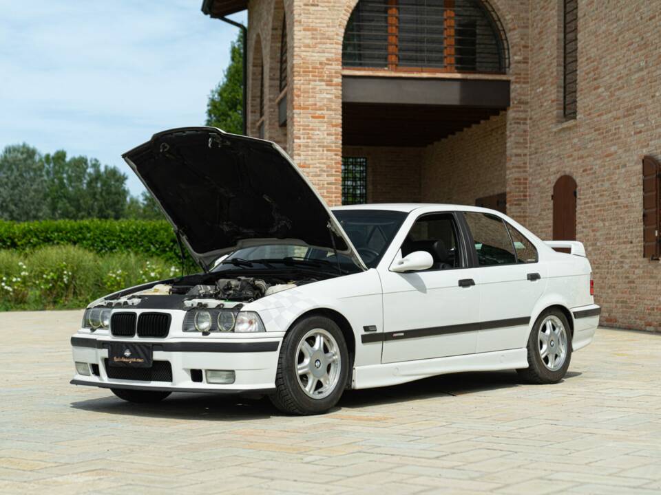 Bild 47/50 von BMW 318is "Class II" (1994)