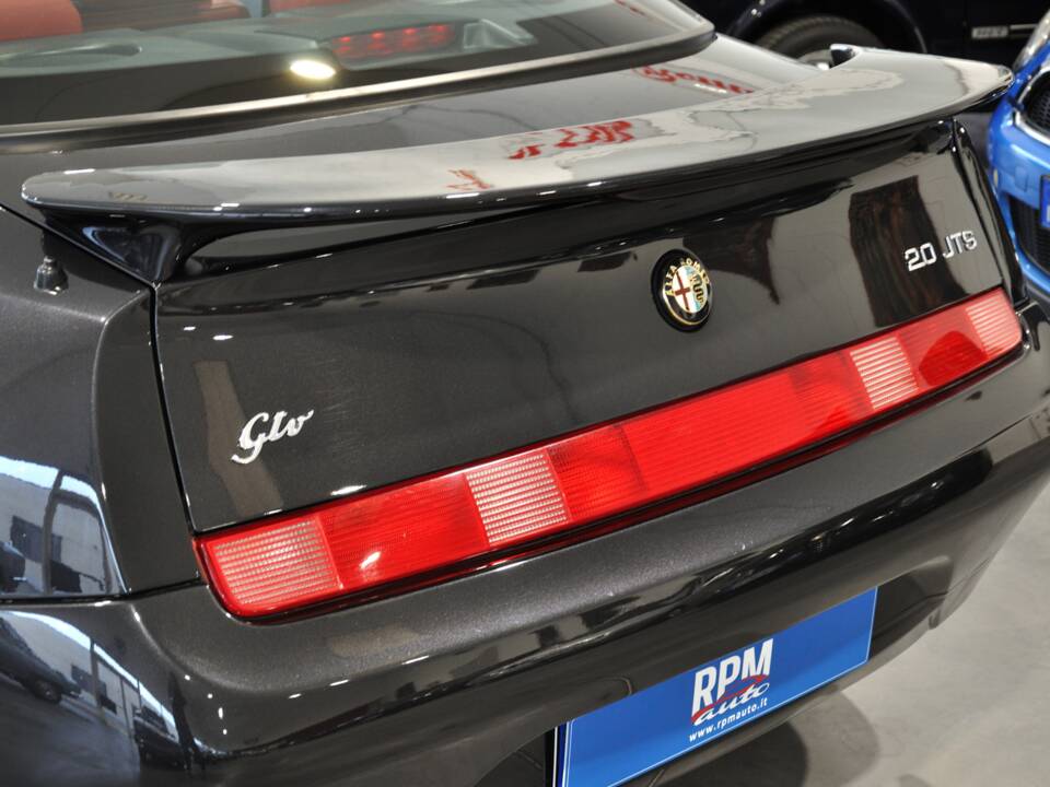 Immagine 13/39 di Alfa Romeo GTV 2.0 JTS (2005)
