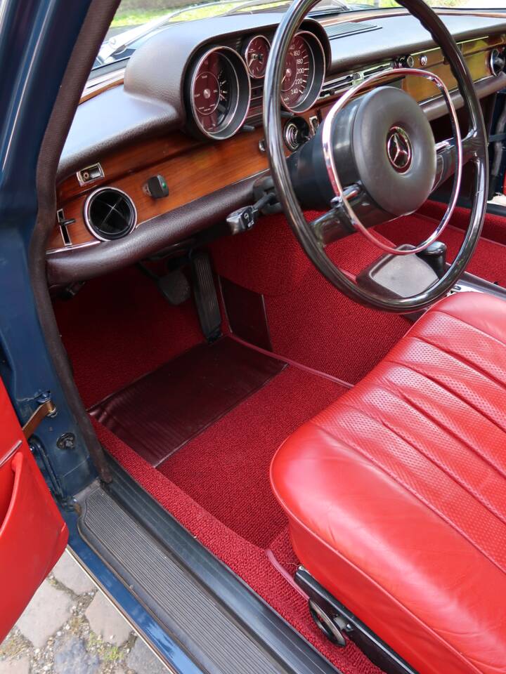 Bild 13/26 von Mercedes-Benz 280 SE 3,5 (1971)