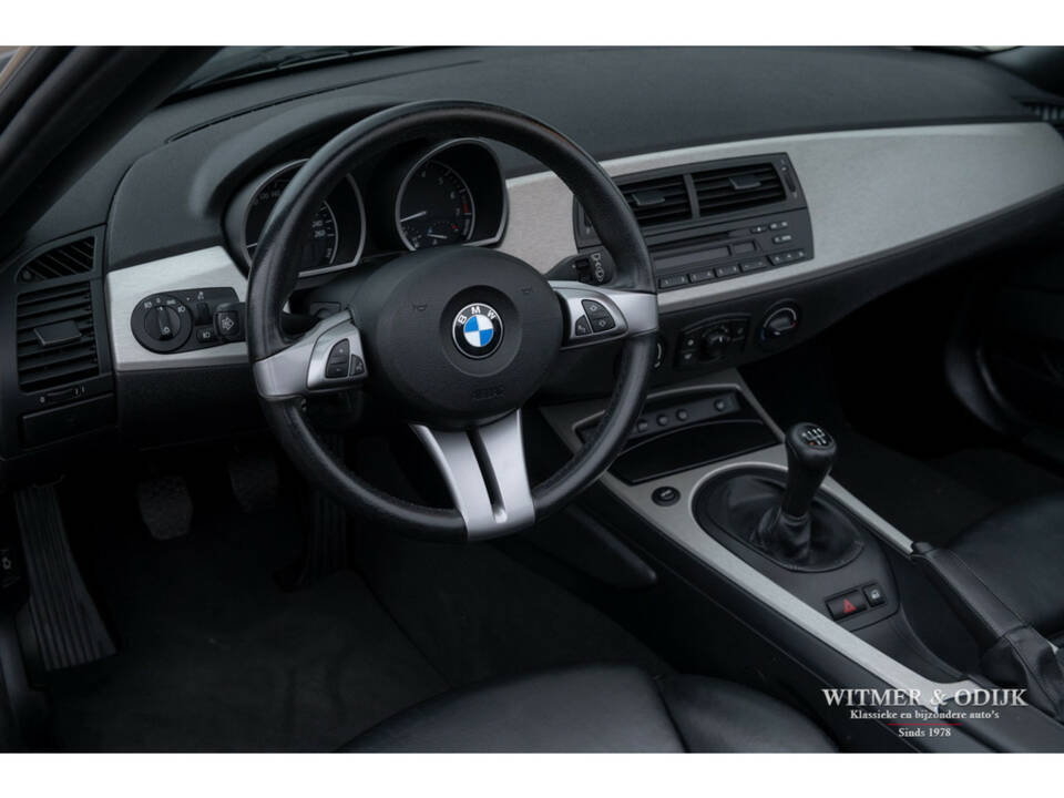 Immagine 14/30 di BMW Z4 2.5i (2005)