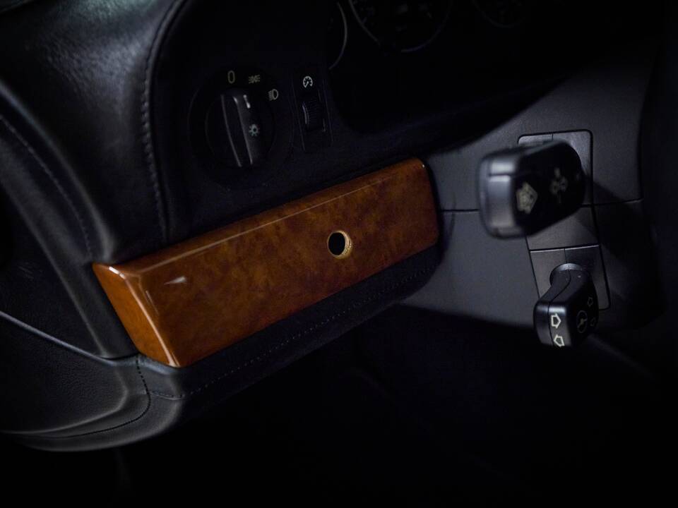 Image 66/99 of BMW M5 (2000)