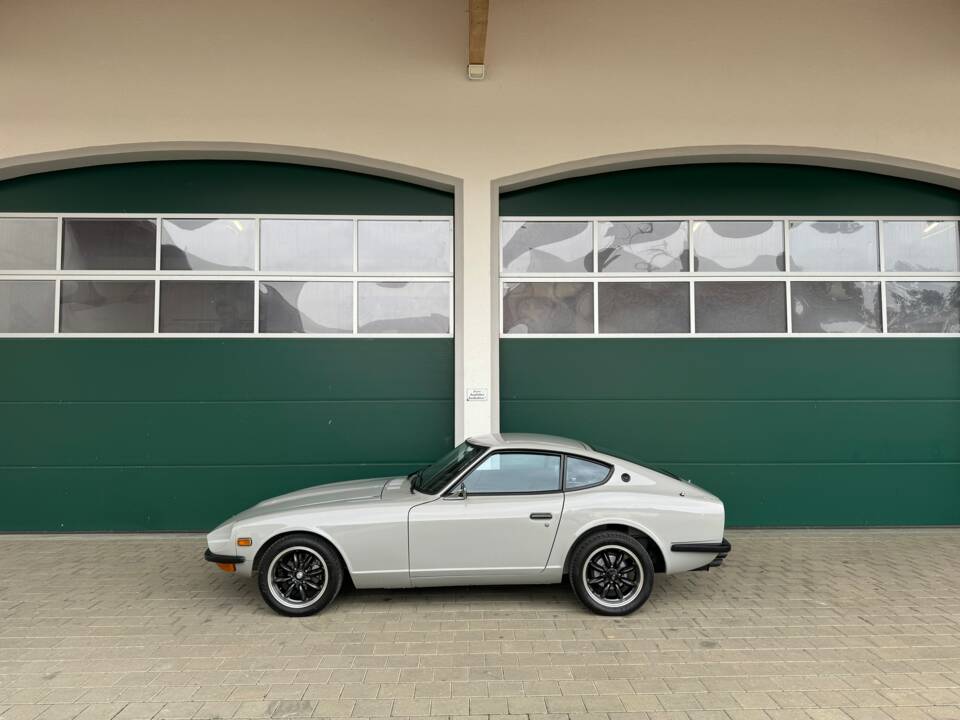 Image 33/34 of Datsun 240 Z (1972)