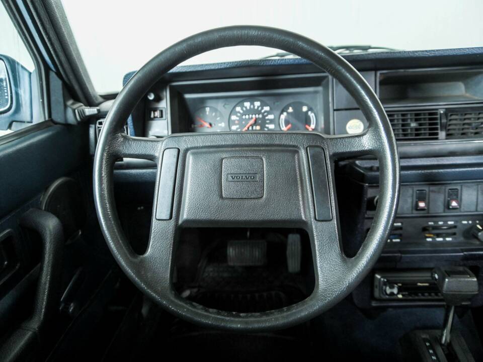 Image 8/50 de Volvo 240 Turbo (1983)