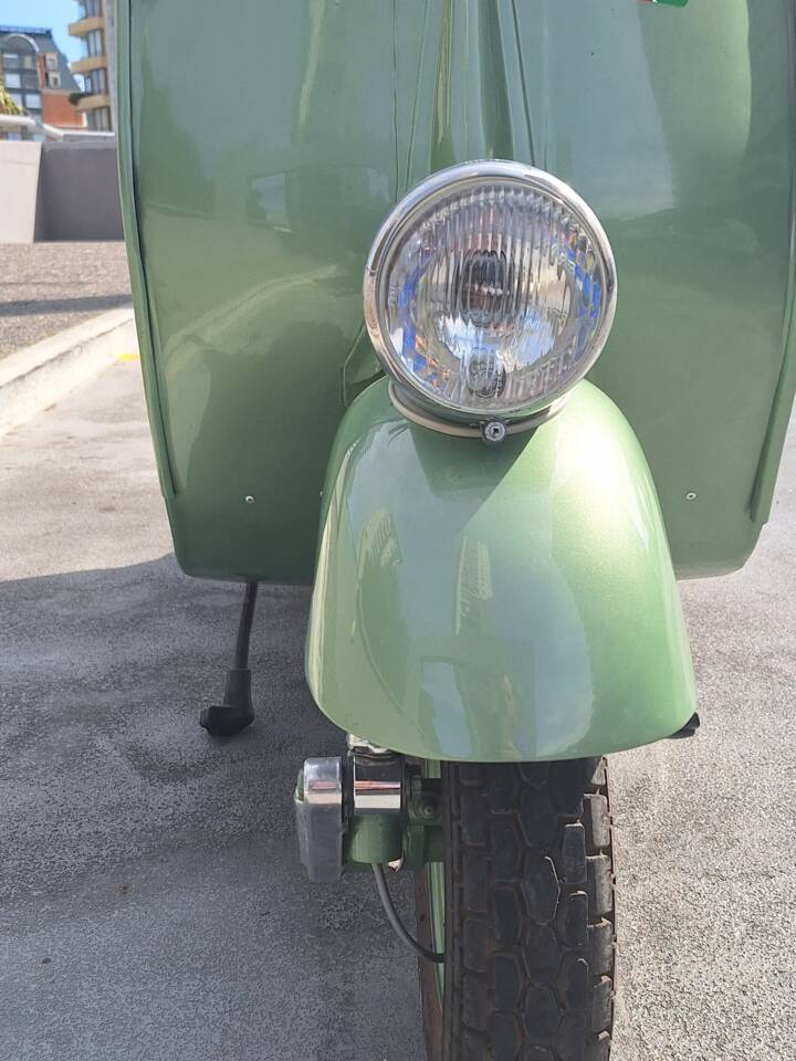 Bild 42/51 von Piaggio Vespa 125 (1956)