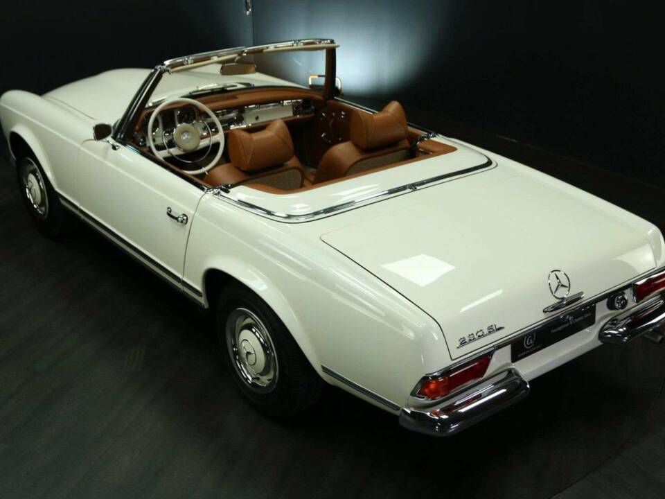 Image 42/50 of Mercedes-Benz 230 SL (1965)