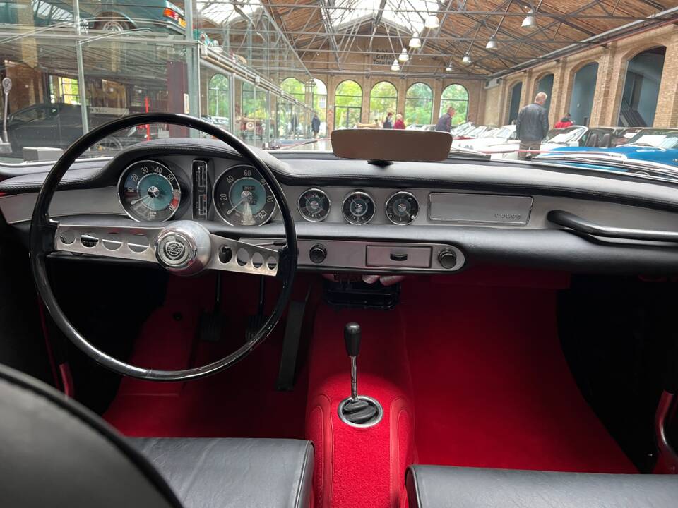 Immagine 16/28 di Volvo 1800 S (1965)