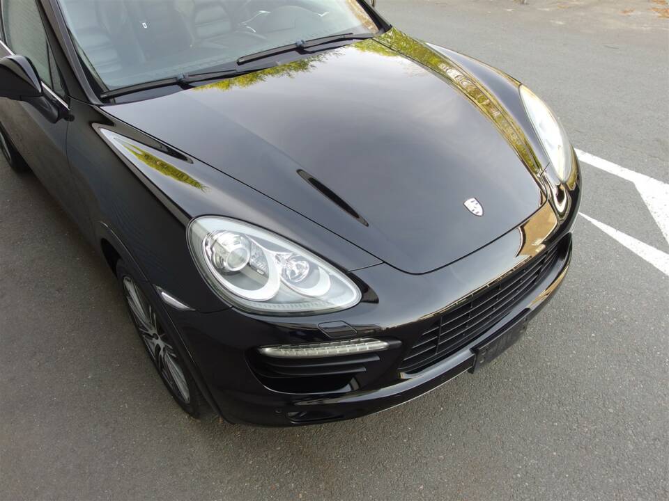 Imagen 9/97 de Porsche Cayenne Turbo (2011)