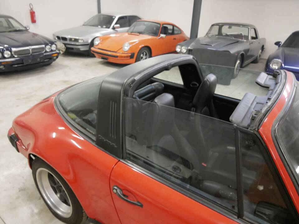 Bild 7/21 von Porsche 911 Carrera 3.2 (1987)