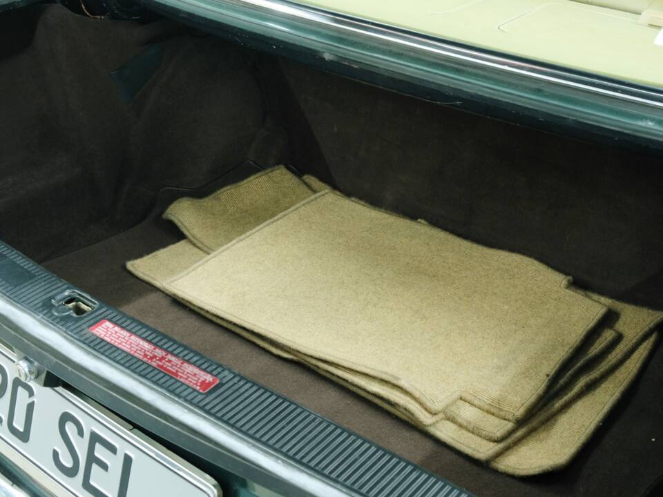 Bild 8/50 von Mercedes-Benz 420 SEL (1990)