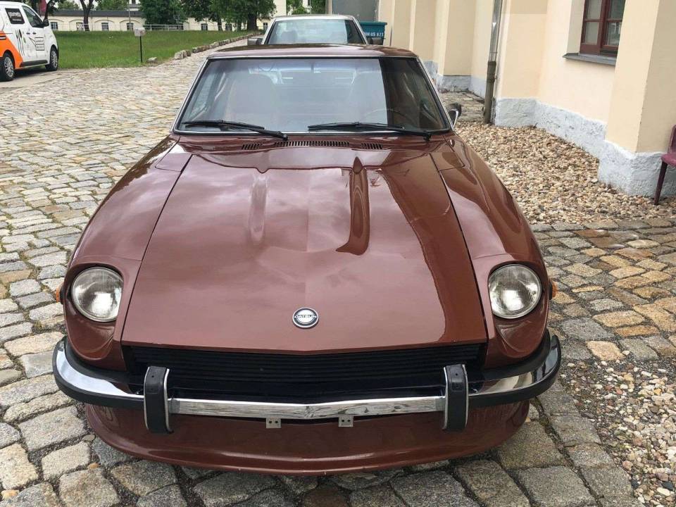 Image 3/20 of Nissan S30 (1973)