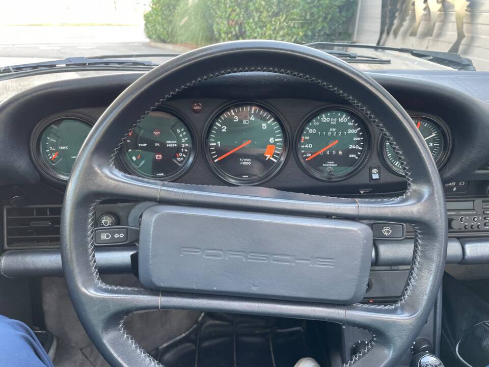 Bild 10/14 von Porsche 911 Carrera 3.2 (WTL) (1989)