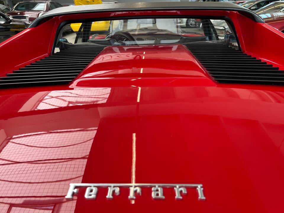 Image 22/40 of Ferrari 308 GTS Quattrovalvole (1984)