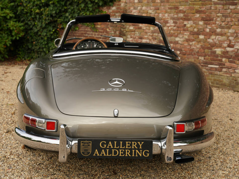 Image 6/50 of Mercedes-Benz 300 SL Roadster (1962)