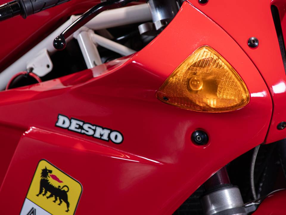 Image 17/49 of Ducati DUMMY (1990)