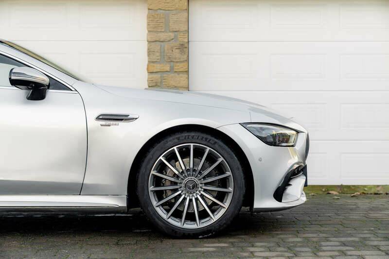 Image 16/50 of Mercedes-AMG GT 43 (2020)