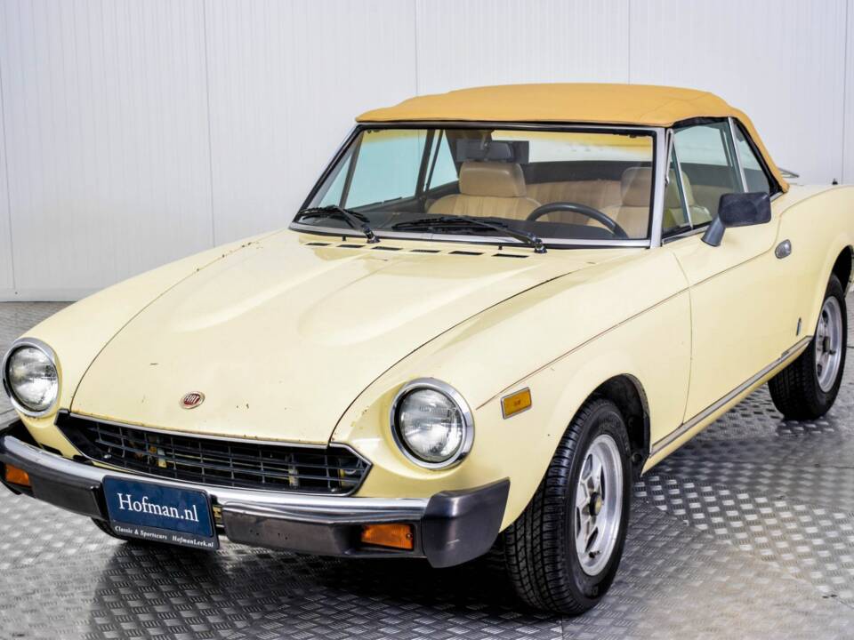 Immagine 27/50 di FIAT Spider 2000 (1980)