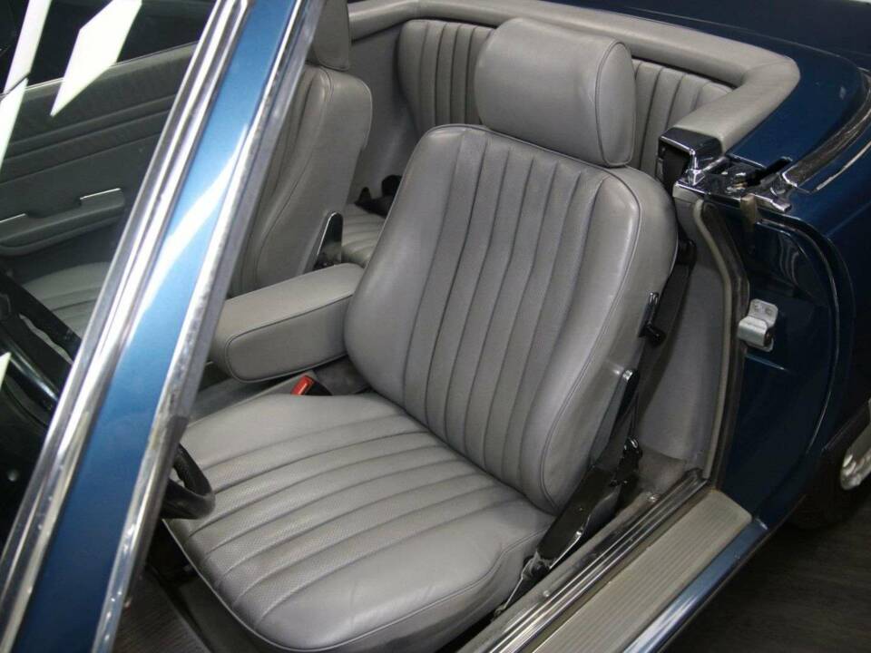 Image 11/30 of Mercedes-Benz 300 SL (1986)