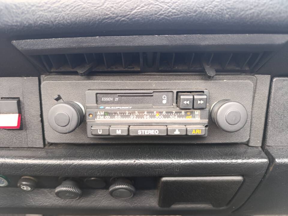 Image 18/22 of Volkswagen Beetle 1303 LS (1979)