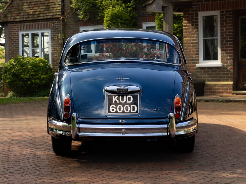Image 46/50 de Jaguar Mk II 3.8 (1966)