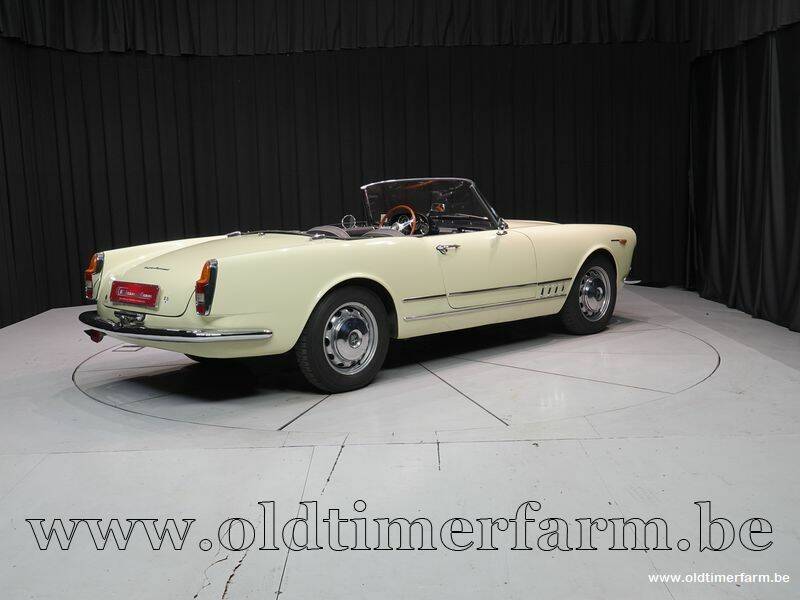 Bild 2/15 von Alfa Romeo 2000 Spider Veloce (1962)