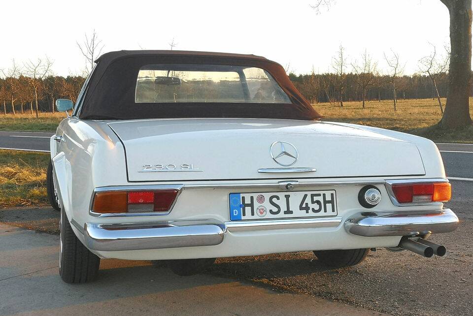 Image 8/8 of Mercedes-Benz 230 SL (1964)