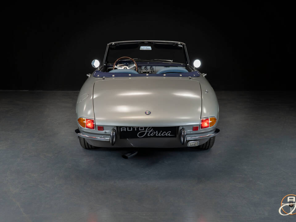 Image 4/22 of Alfa Romeo 1300 Spider Junior (1968)