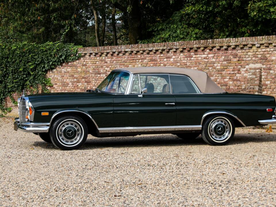 Afbeelding 9/50 van Mercedes-Benz 280 SE (1969)