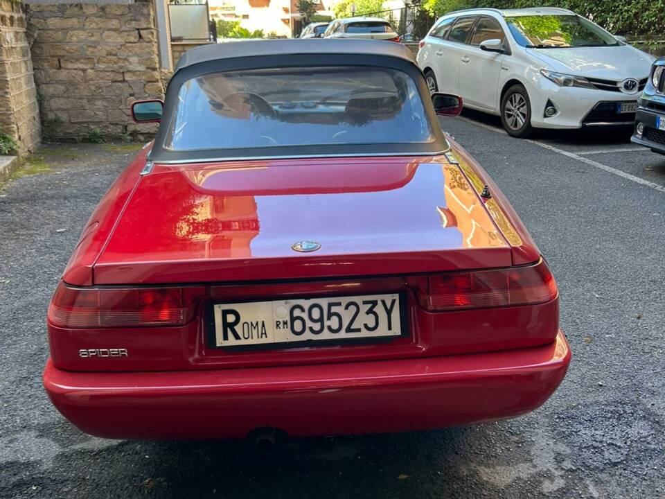 Image 3/8 of Alfa Romeo 1.6 Spider (1991)