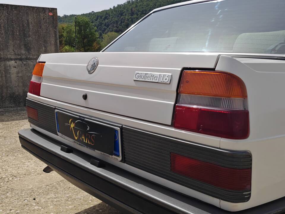 Bild 13/34 von Alfa Romeo Giulietta 1.6 (1983)