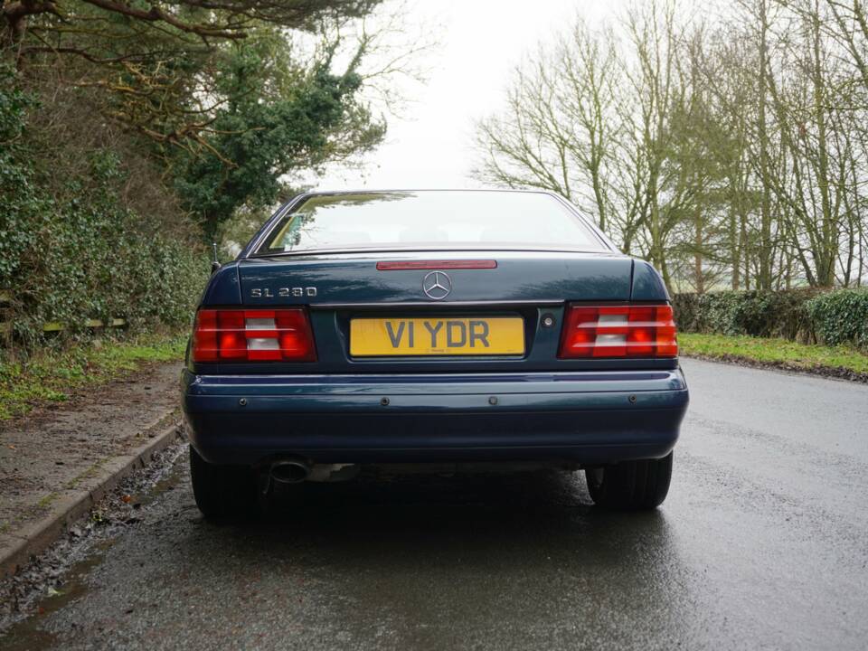 Image 24/26 of Mercedes-Benz SL 280 (1999)