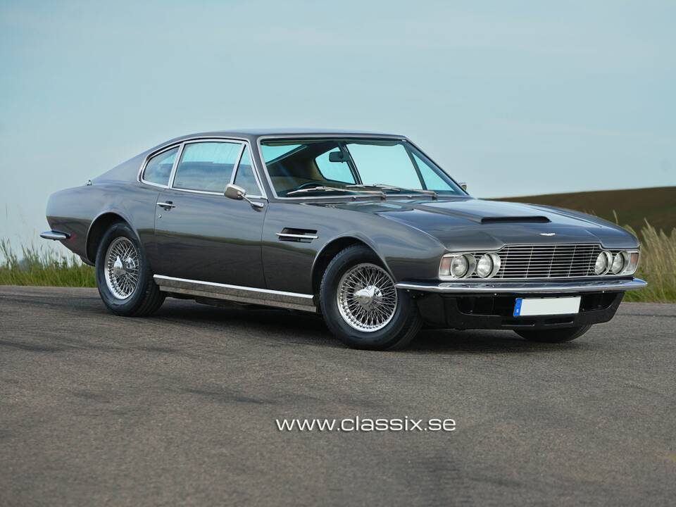 Image 7/22 of Aston Martin DBS (1972)