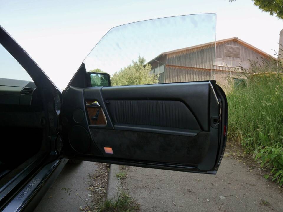 Image 19/39 de Mercedes-Benz 280 SL (1900)