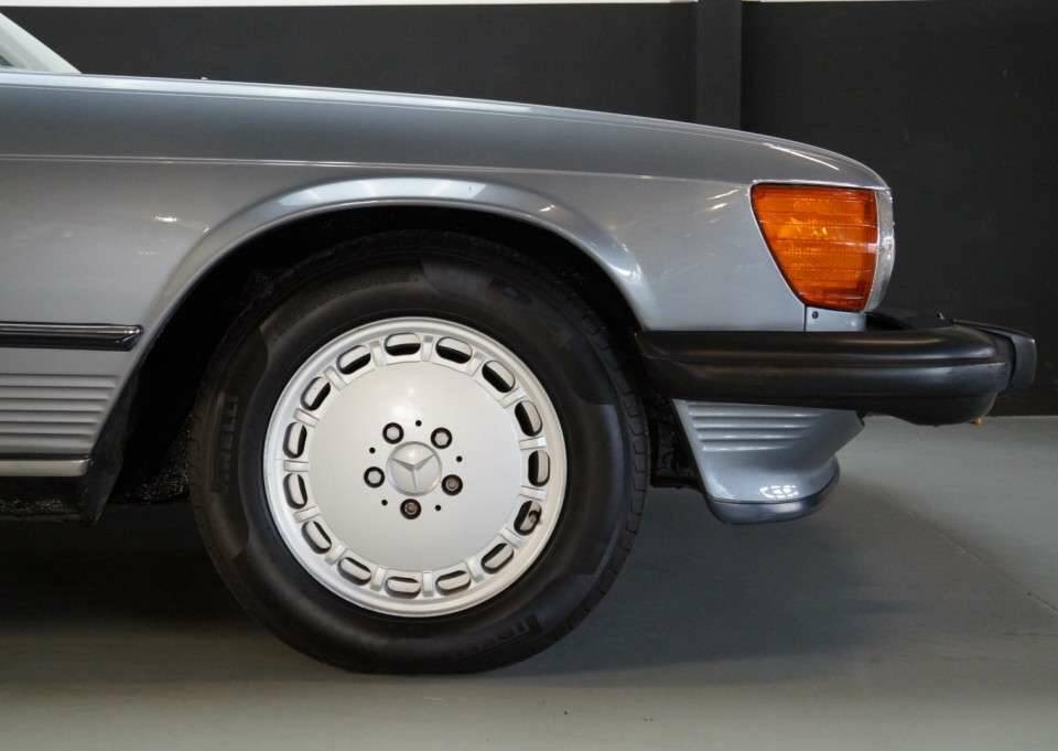 Bild 13/50 von Mercedes-Benz 560 SL (1989)